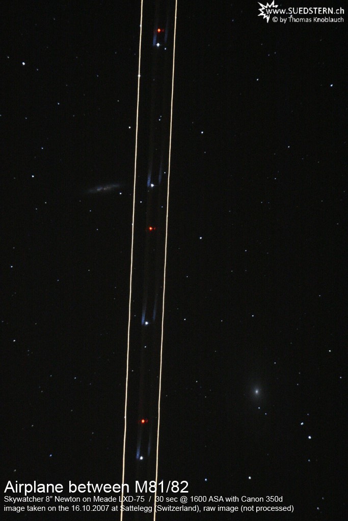 2007-10-16 - Airplane between M81 M82